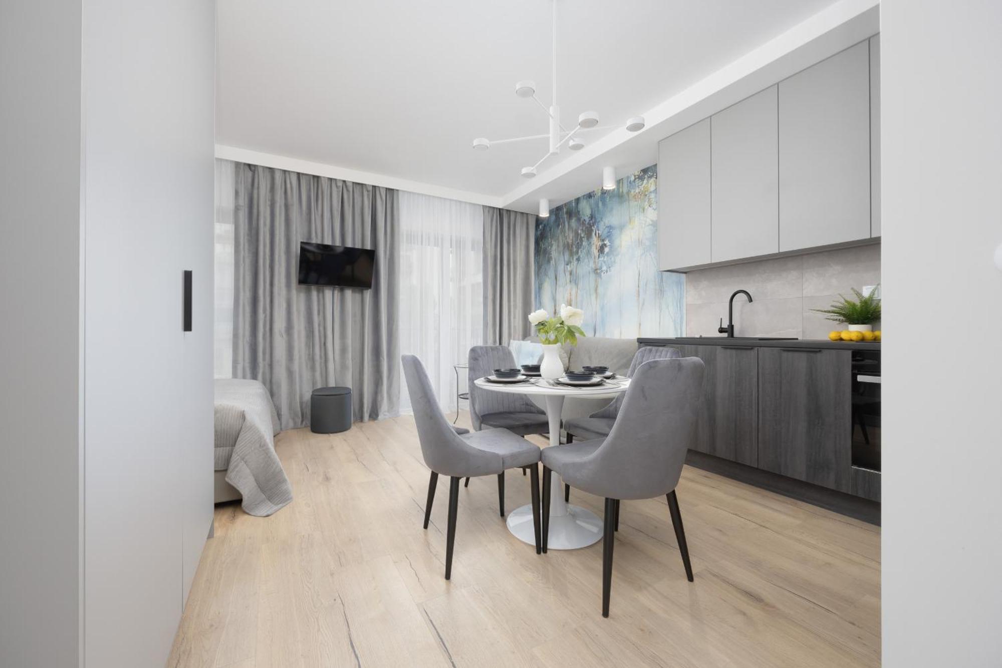 Wyjatkowe Studia W Warszawie By Renters * Warszawa